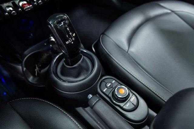 Used 2021 MINI Cooper 4-Door Hardtop image 20