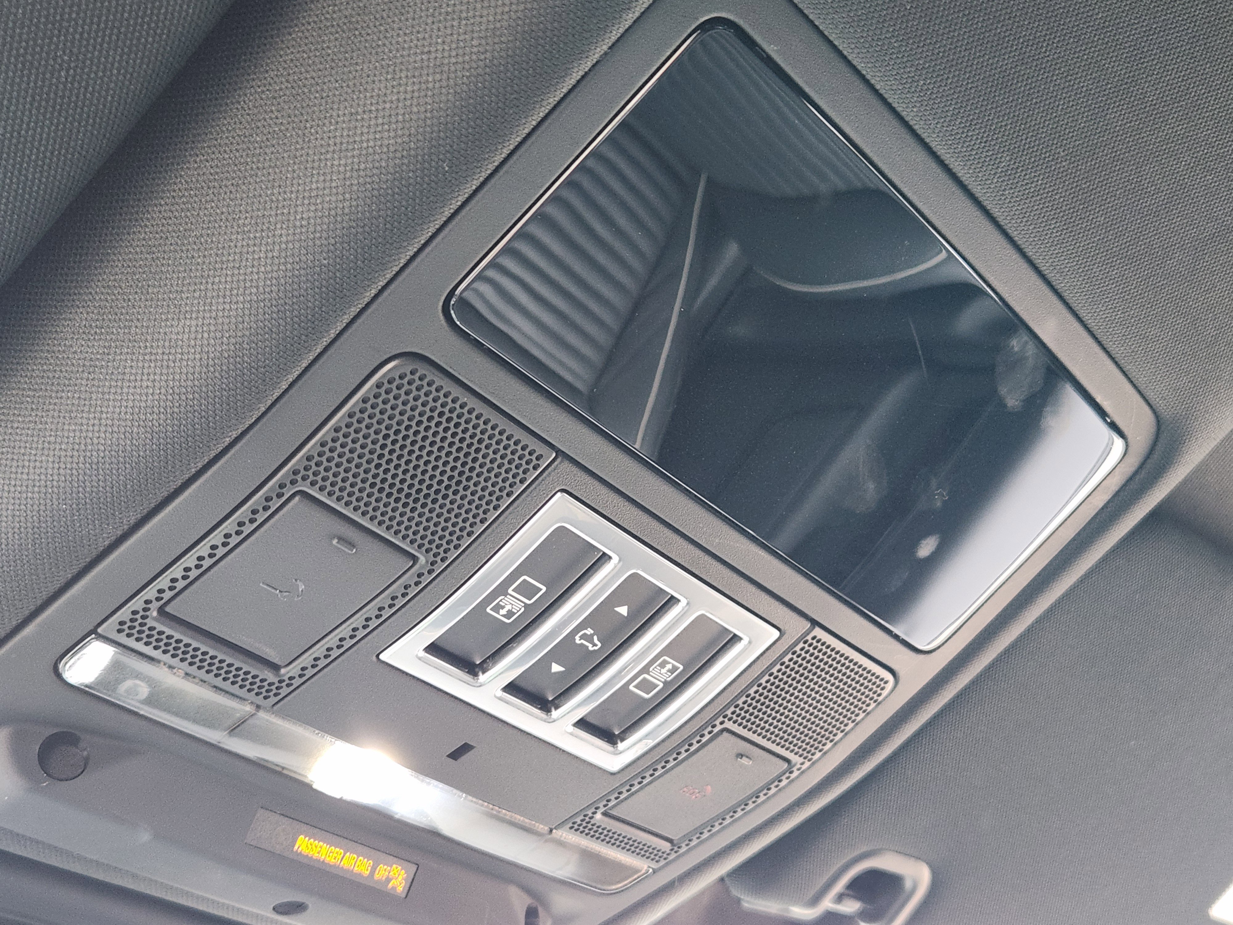 Used 2022 Land Rover Discovery HSE R-Dynamic image 27