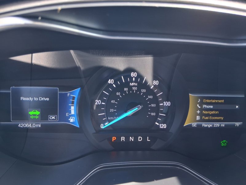 Used 2019 Ford Fusion SE FWD image 11