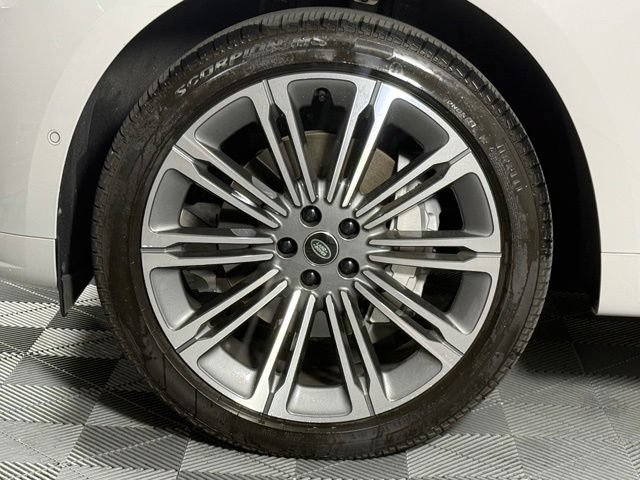 Certified 2025 Land Rover Range Rover Sport Dynamic SE AWD/4WD image 13