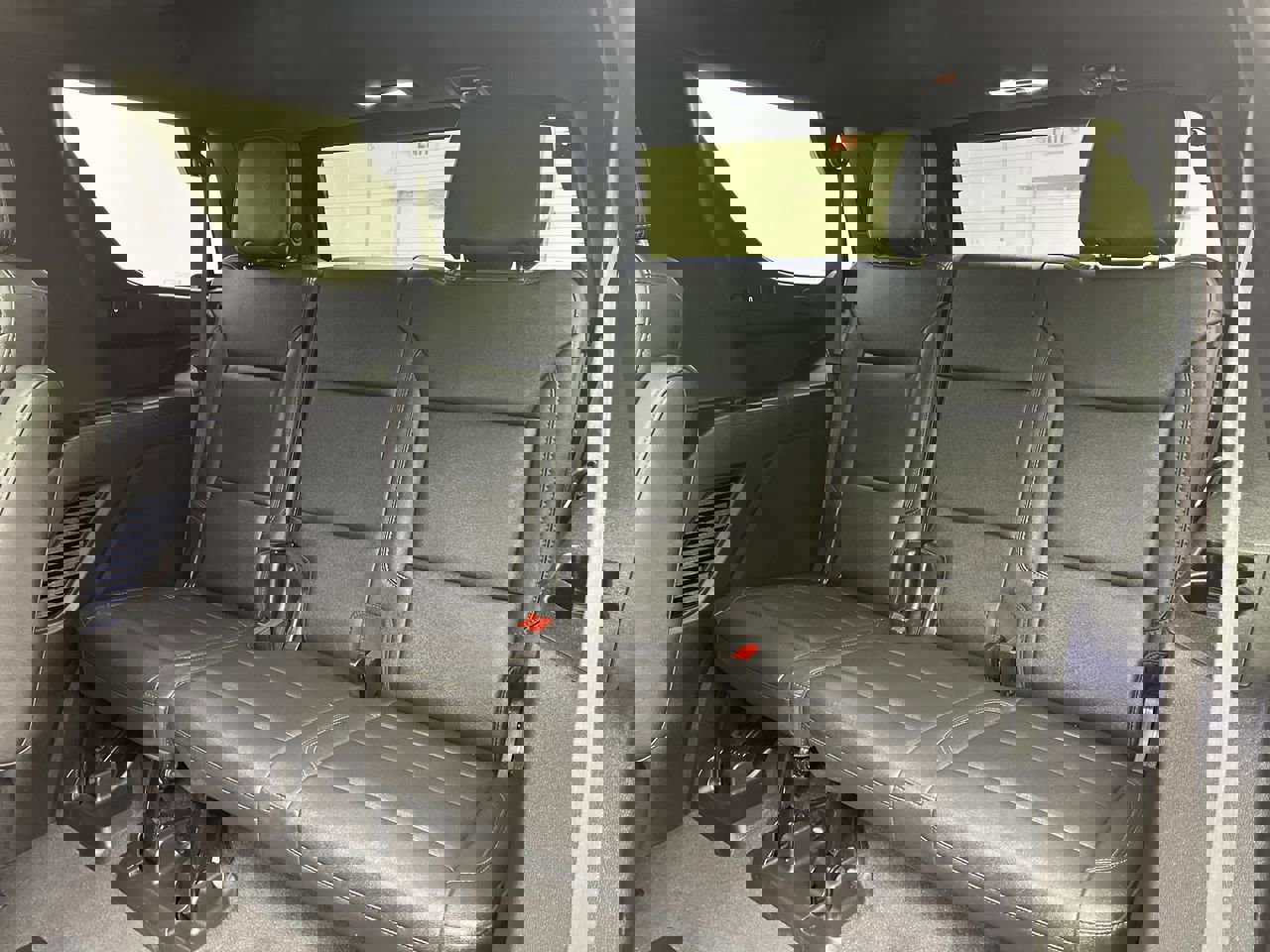 Certified 2022 Chevrolet Tahoe Z71 w/ Luxury Package AWD/4WD image 14