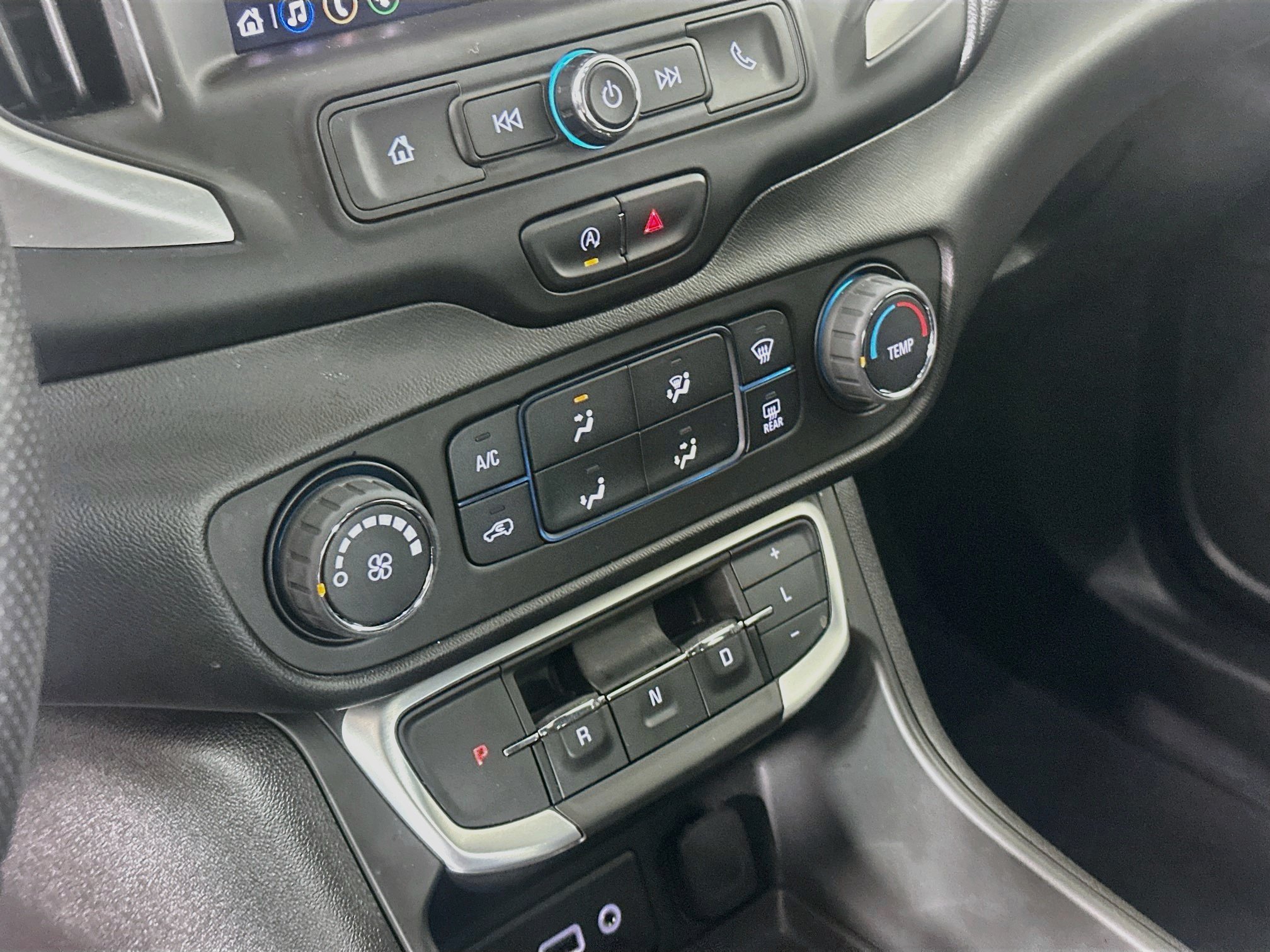 Used 2022 GMC Terrain SLE FWD image 23