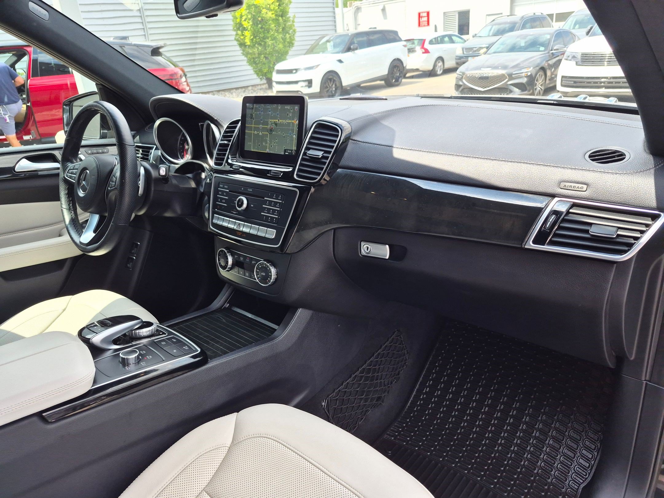 Used 2017 Mercedes-Benz GLS 450 4MATIC image 31