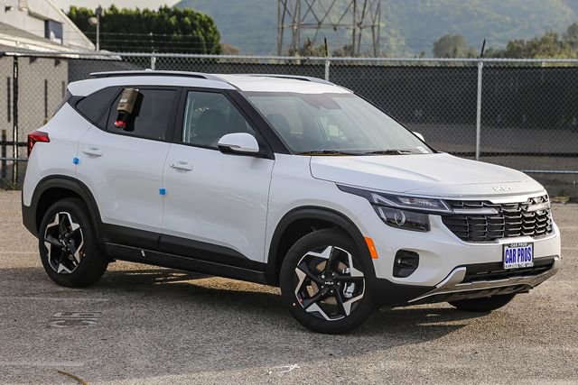 New 2026 Kia Seltos S FWD image 2