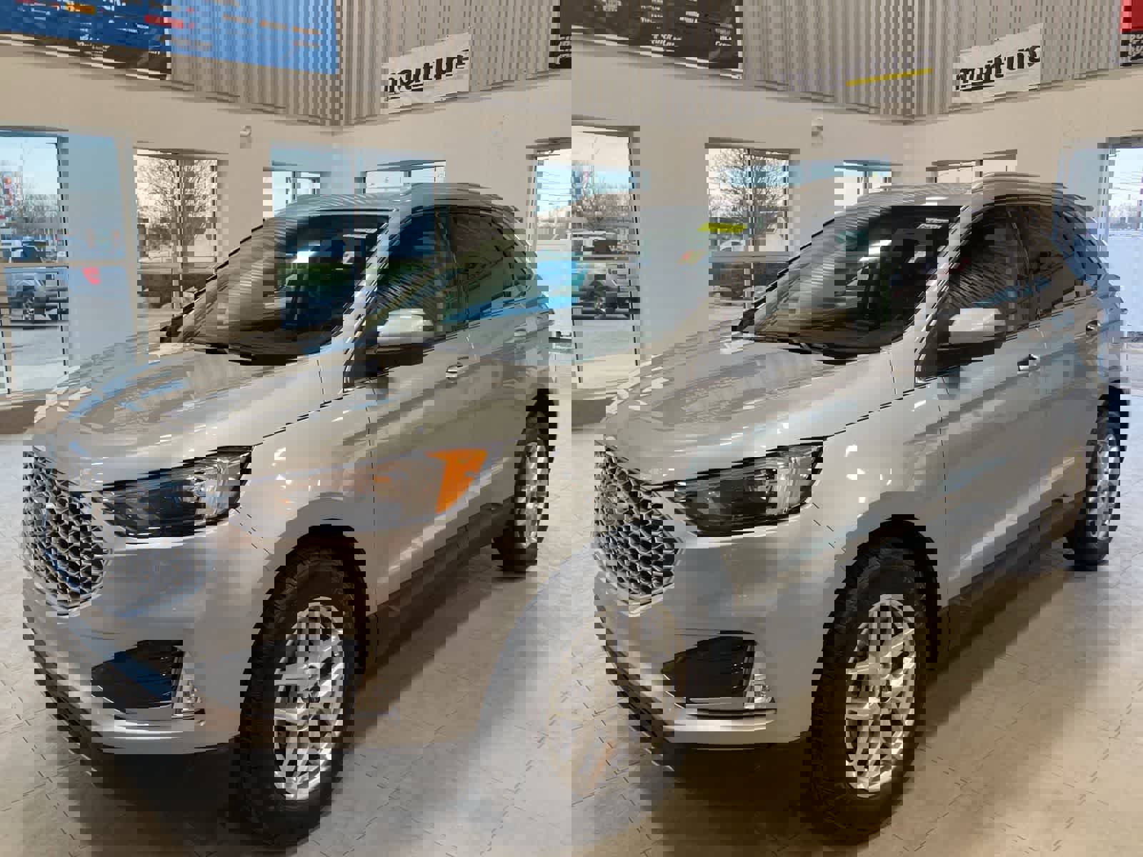 Used 2024 Ford Edge SEL w/ Convenience Package image 1