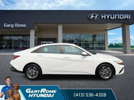Certified 2024 Hyundai Elantra SEL FWD image 9