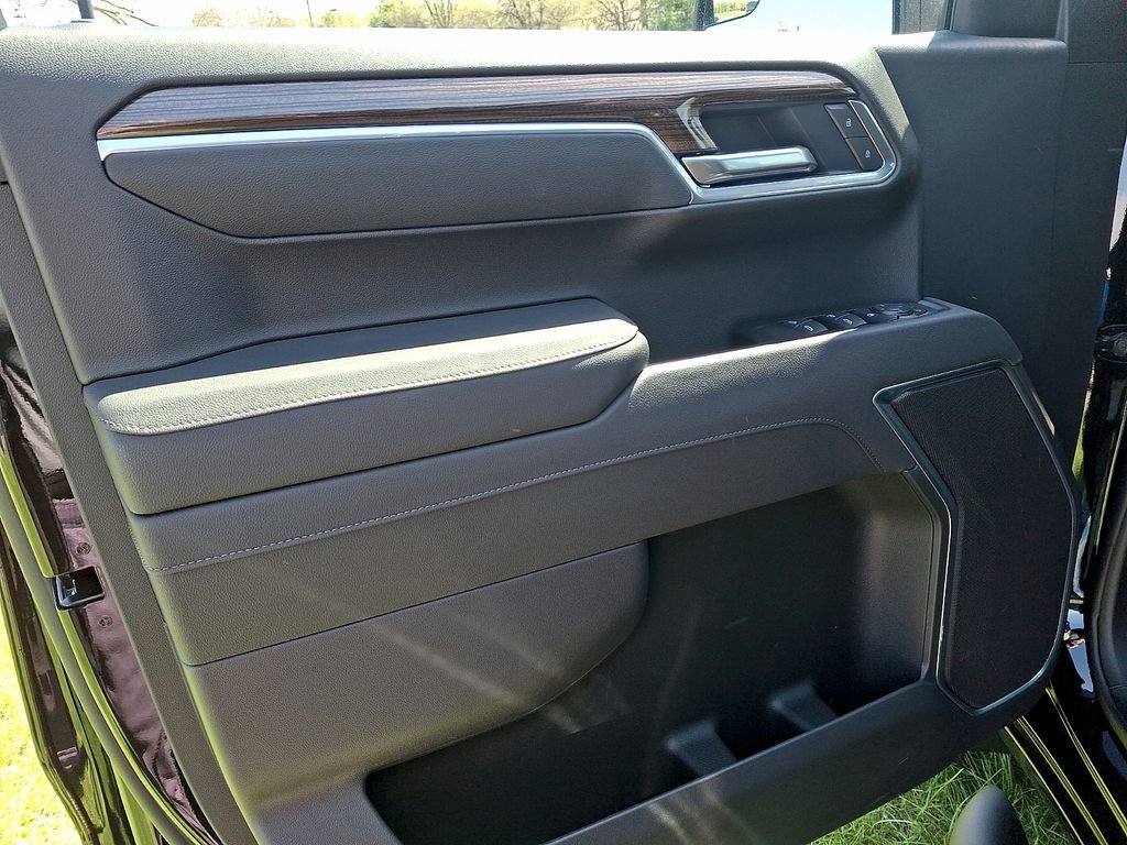 New 2026 Chevrolet Silverado 1500 RST w/ RST Select Package AWD/4WD image 8