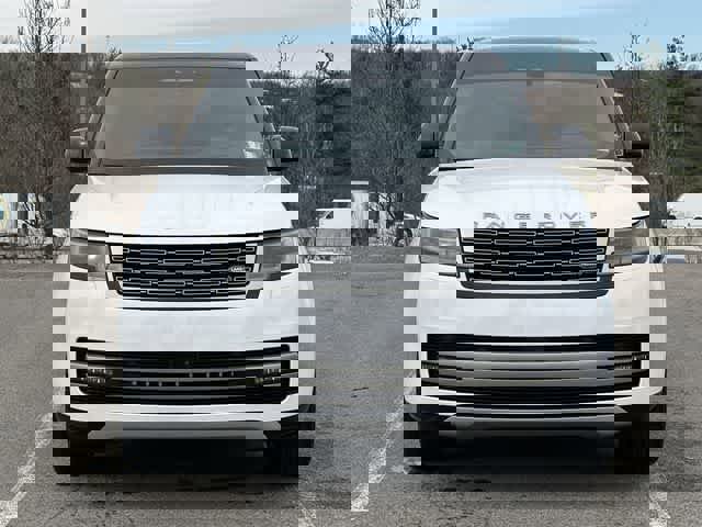 Used 2025 Land Rover Range Rover SE image 21
