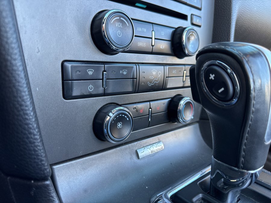 Used 2013 Ford Mustang Premium image 22