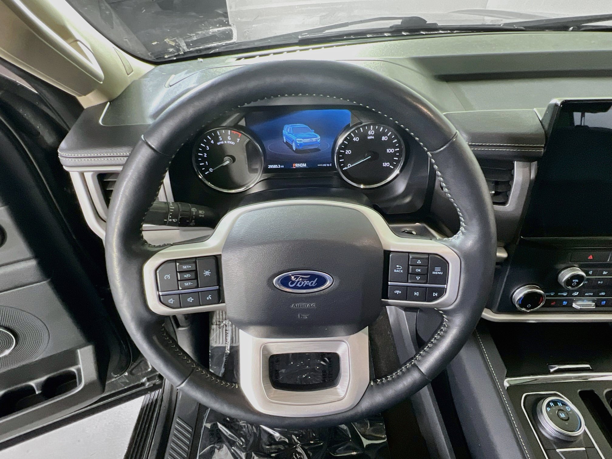Used 2022 Ford Expedition XLT AWD/4WD image 11