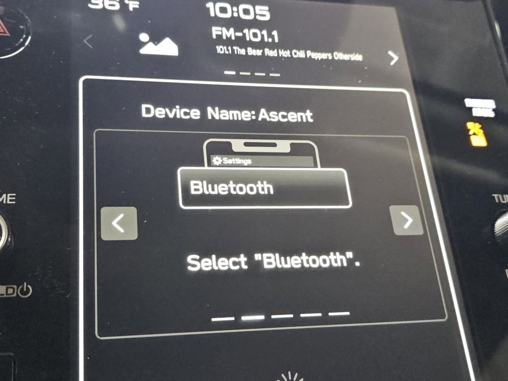 Used 2024 Subaru Ascent Premium w/ Convenience Package image 16