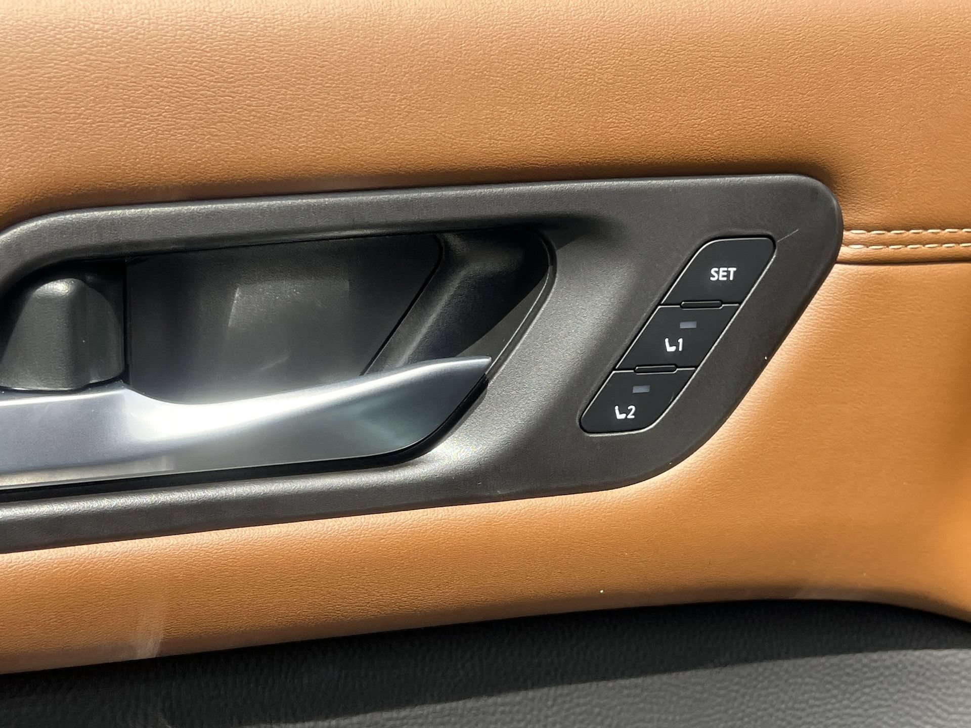 New 2026 Nissan Pathfinder Platinum AWD/4WD image 16
