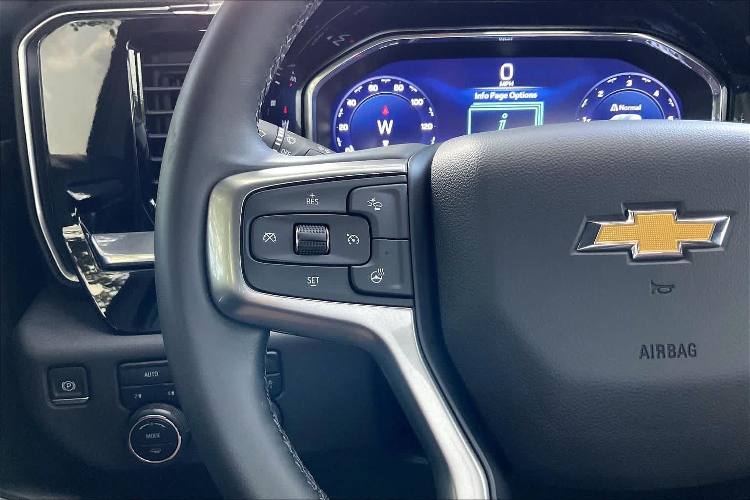 Used 2023 Chevrolet Silverado 1500 LT AWD/4WD image 18