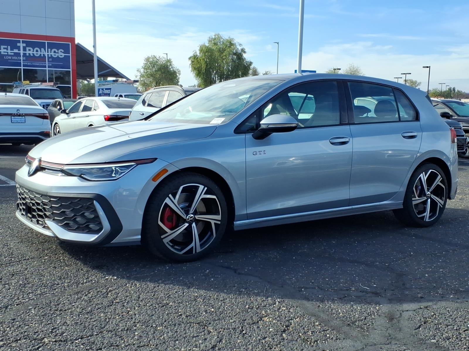 New 2026 Volkswagen GTI SE image 2