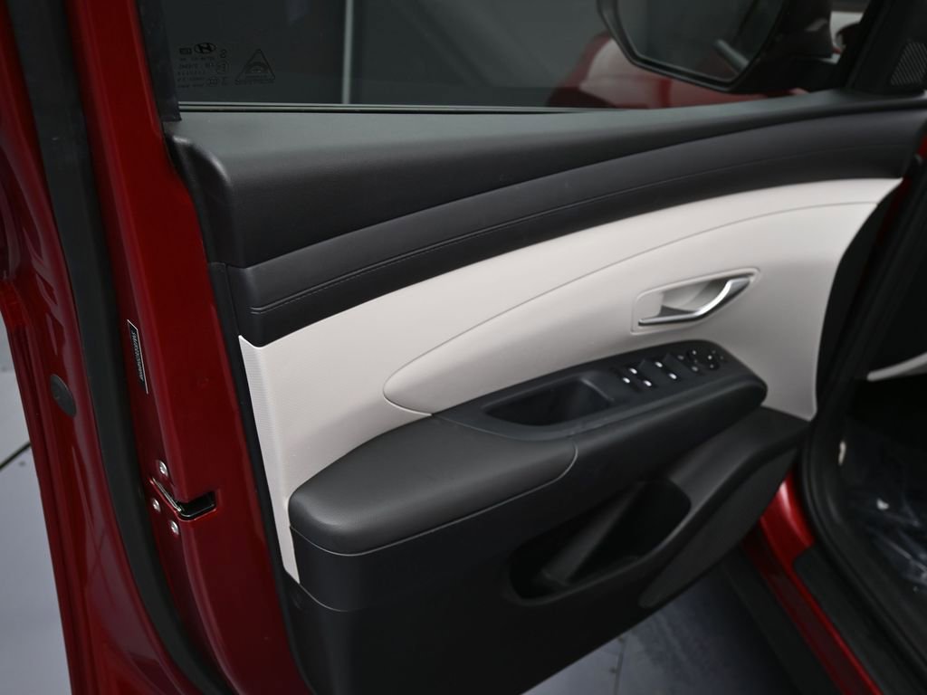 Certified 2025 Hyundai Tucson SEL image 13