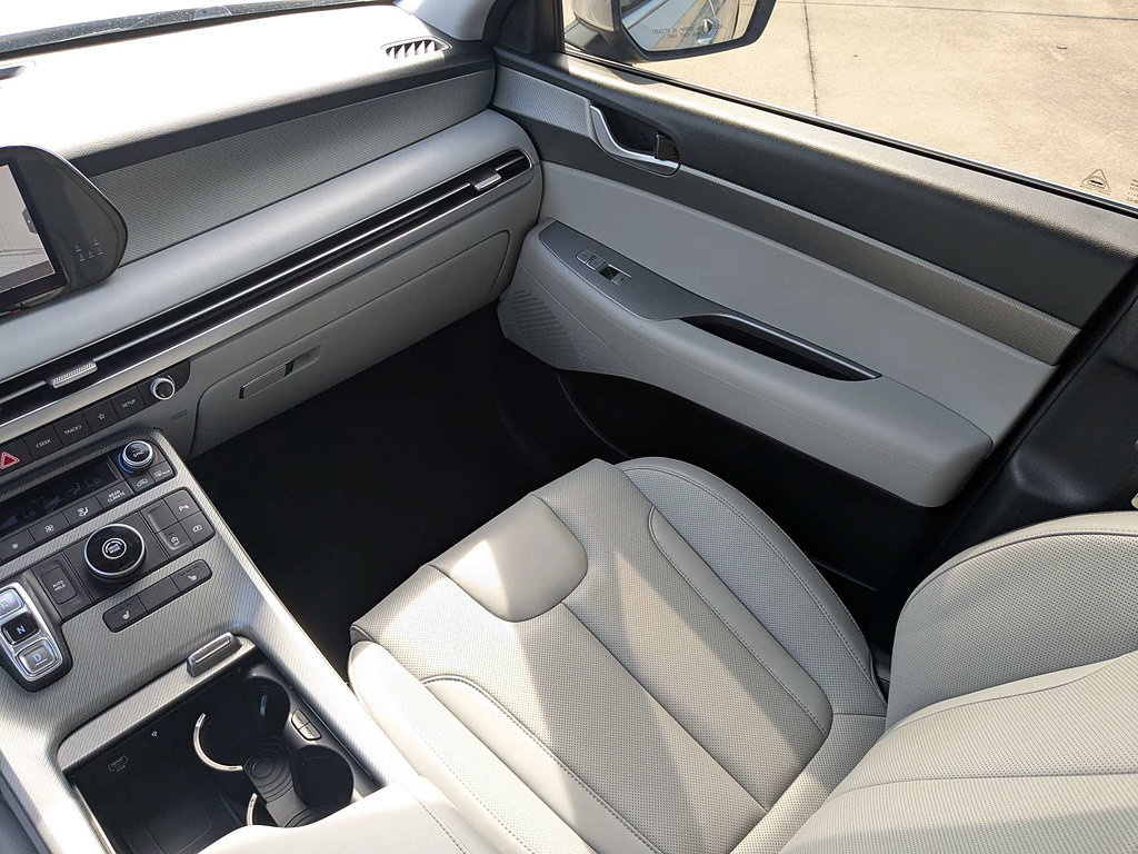 Used 2024 Hyundai Palisade SEL FWD image 19