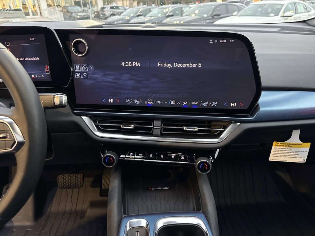 Used 2025 Chevrolet Equinox EV LT w/ Convenience Package II image 25