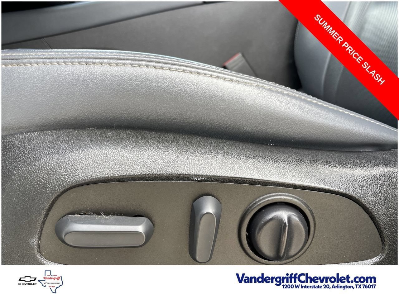 Certified 2022 Buick Enclave Essence FWD image 25