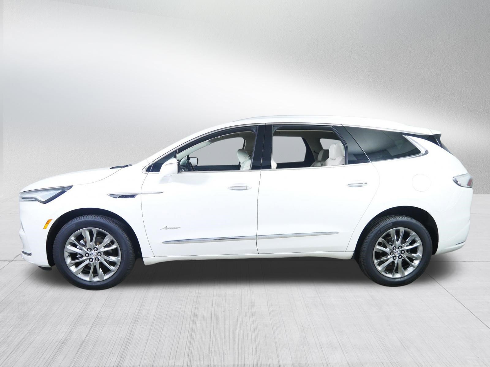 Certified 2023 Buick Enclave Avenir w/ Avenir Technology Package AWD/4WD image 4