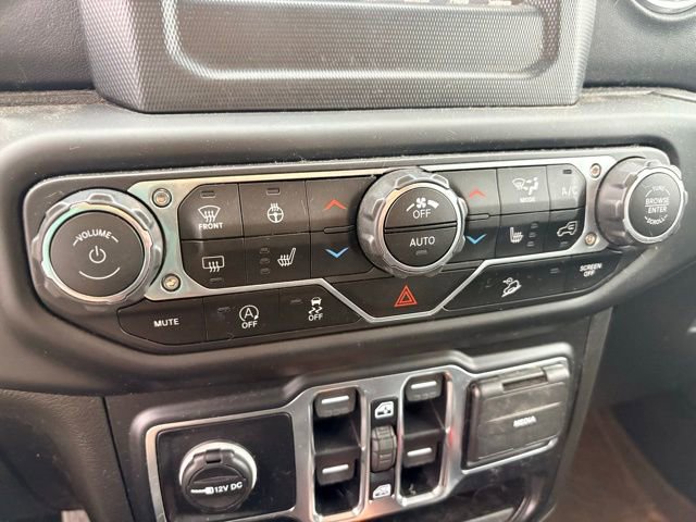 Used 2019 Jeep Wrangler Unlimited Sahara w/ Cold Weather Group AWD/4WD image 22