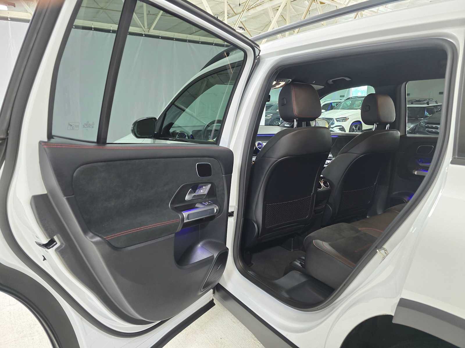 Used 2023 Mercedes-Benz GLB 250 4MATIC image 15