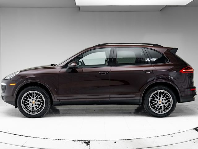 Used 2017 Porsche Cayenne Platinum Edition AWD/4WD image 2