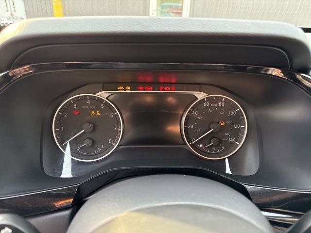 Used 2022 Nissan Pathfinder S image 19