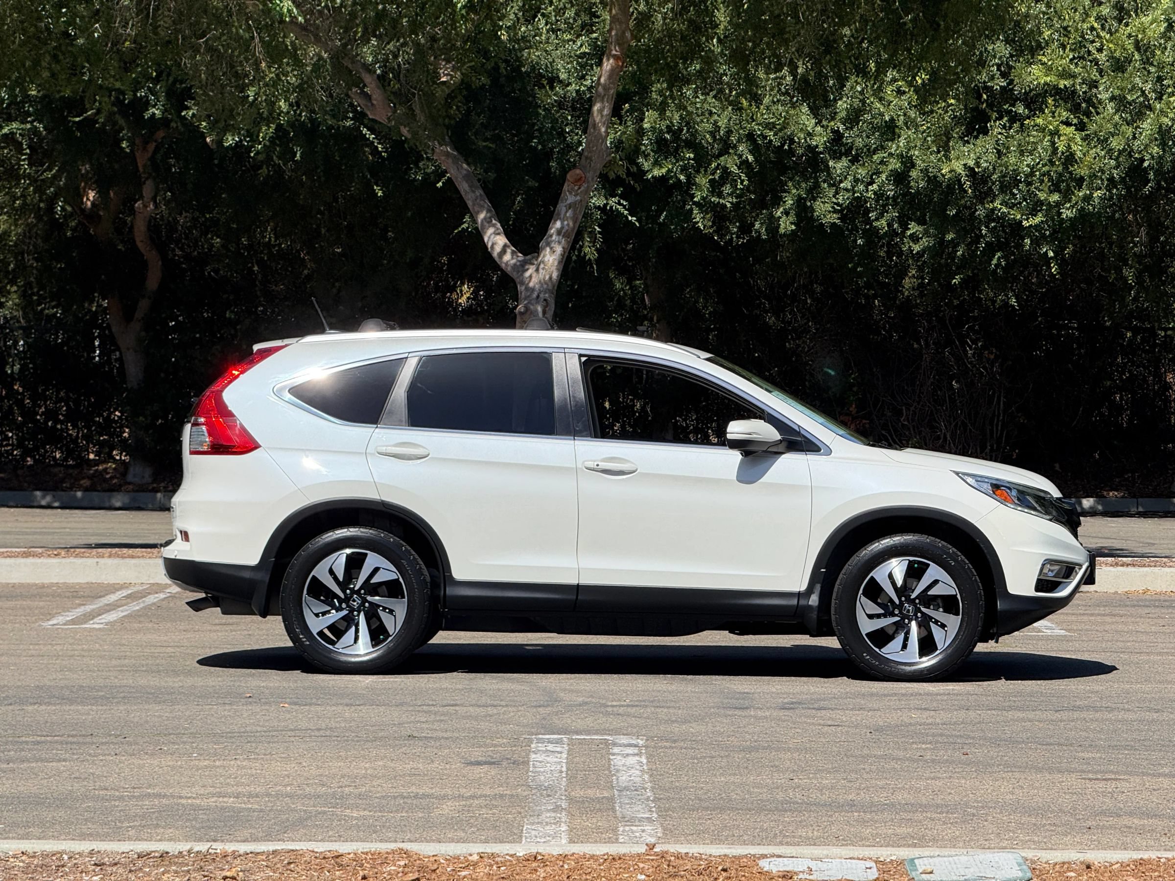 Used 2016 Honda CR-V Touring image 6
