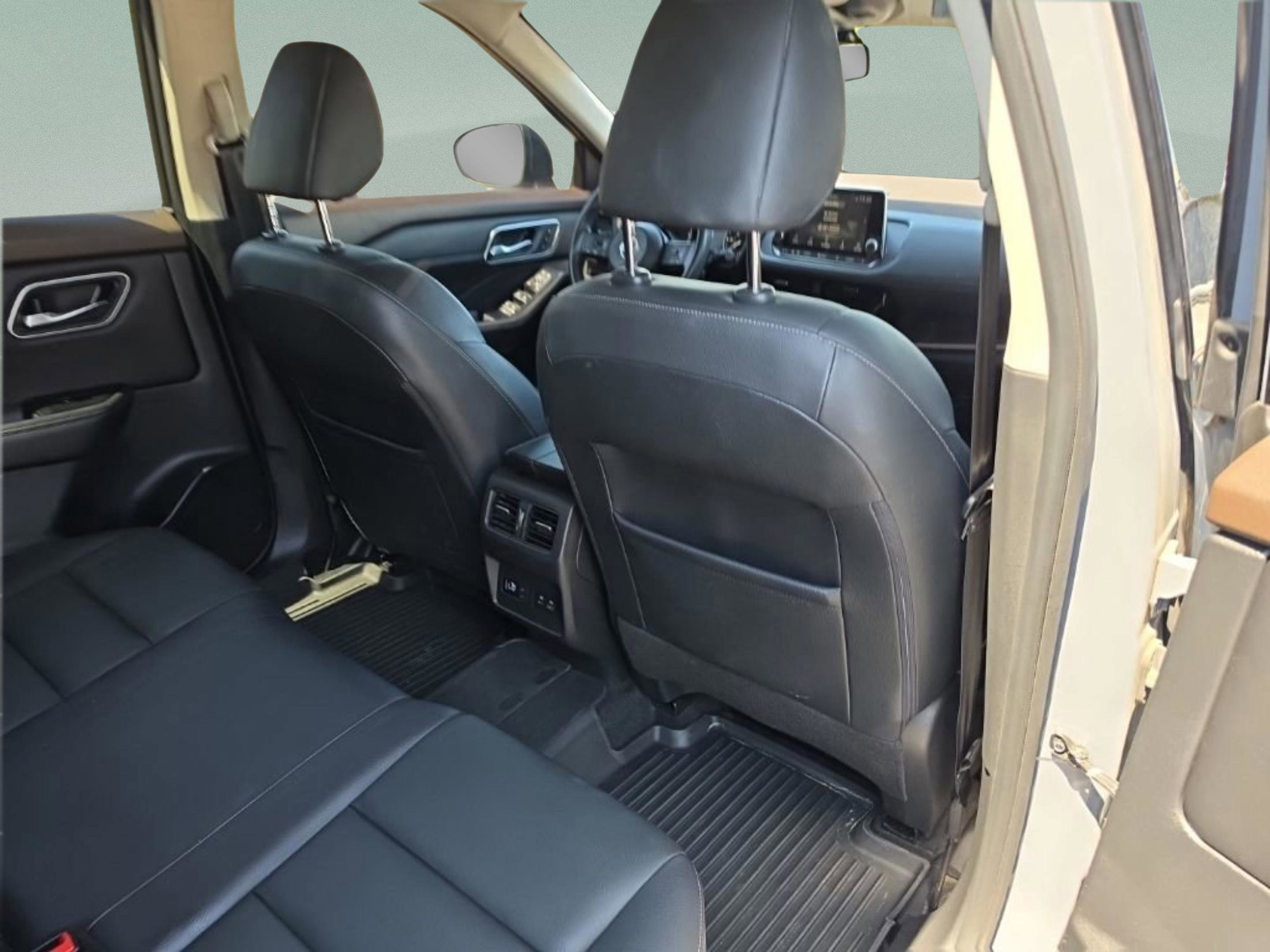 Used 2021 Nissan Rogue SL FWD image 30