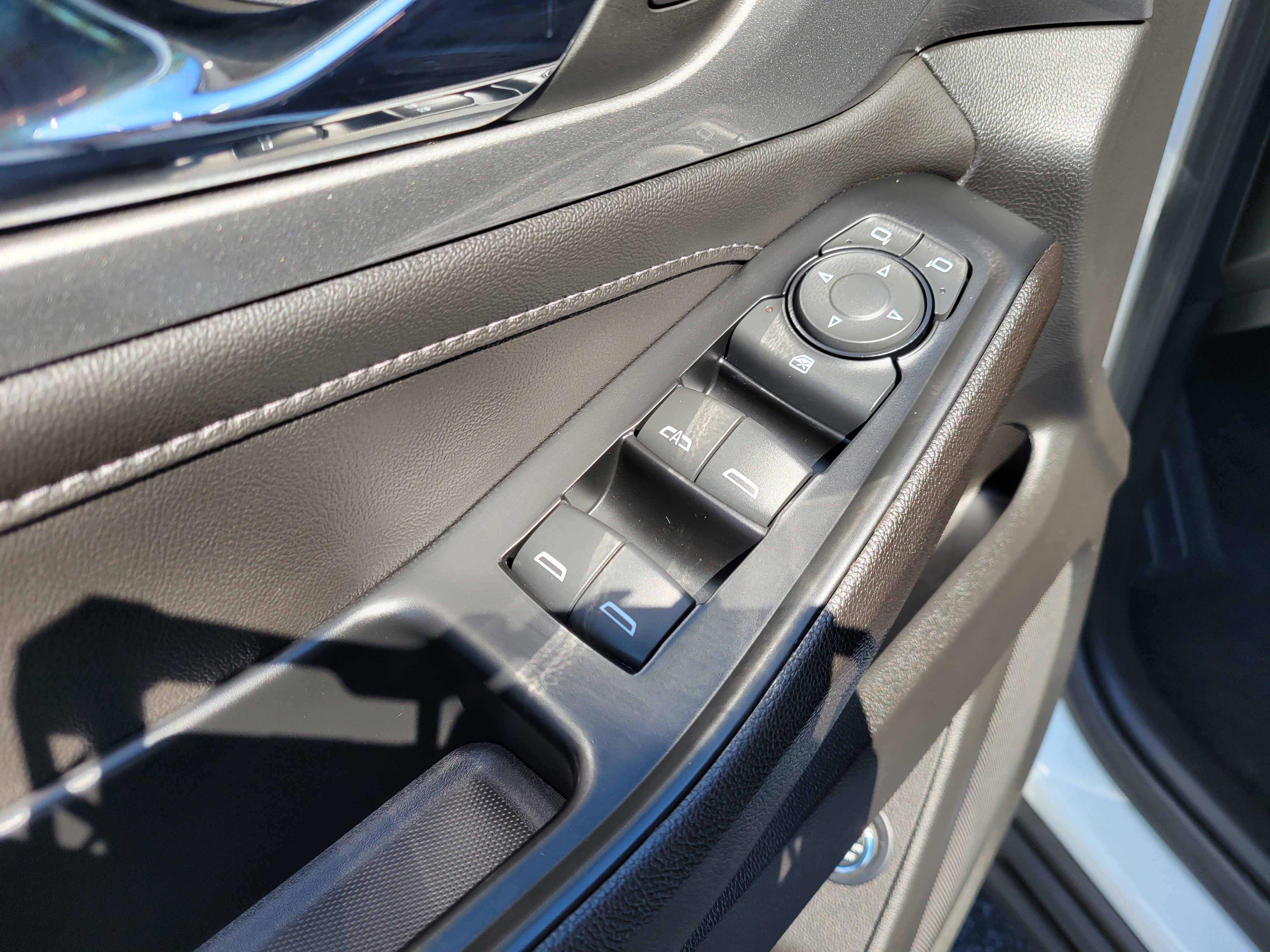 Used 2023 Chevrolet Traverse LT FWD image 27