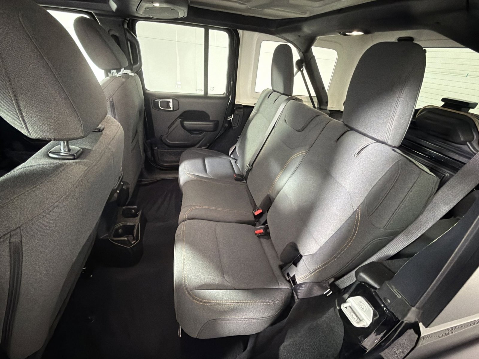 Used 2024 Jeep Wrangler Sport S image 23