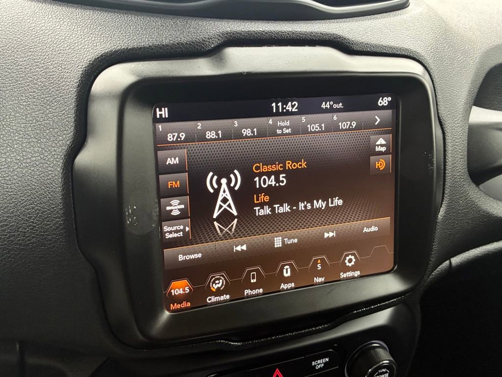 Used 2023 Jeep Renegade Latitude image 17