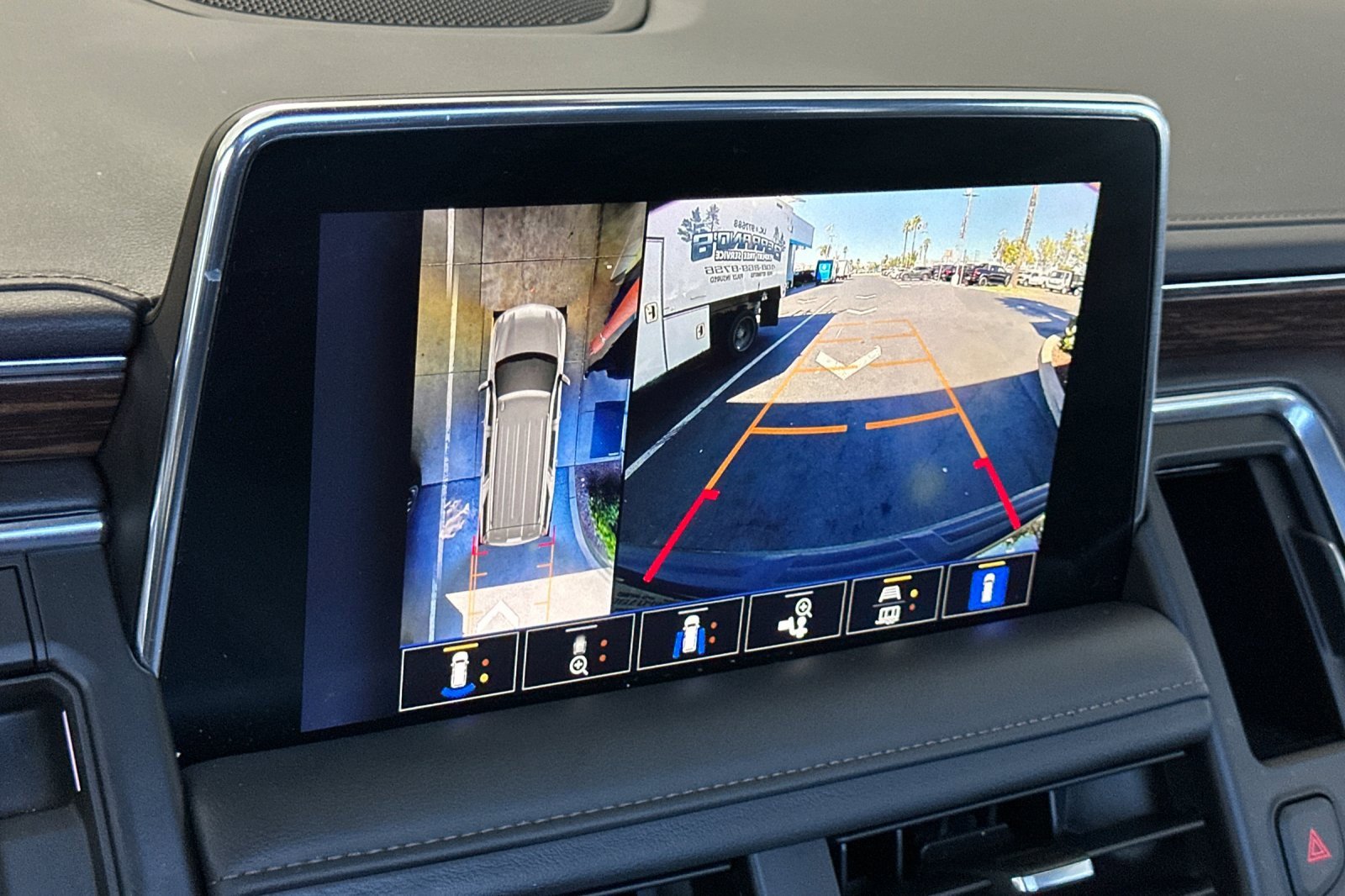 Used 2024 Chevrolet Tahoe High Country w/ Premium Package image 26