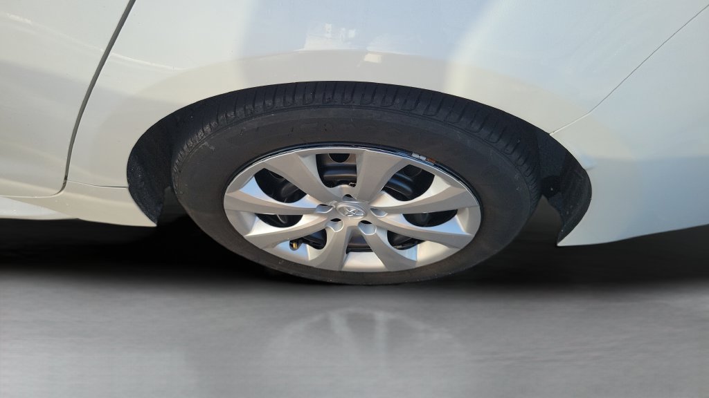 Used 2025 Toyota Corolla LE FWD image 10