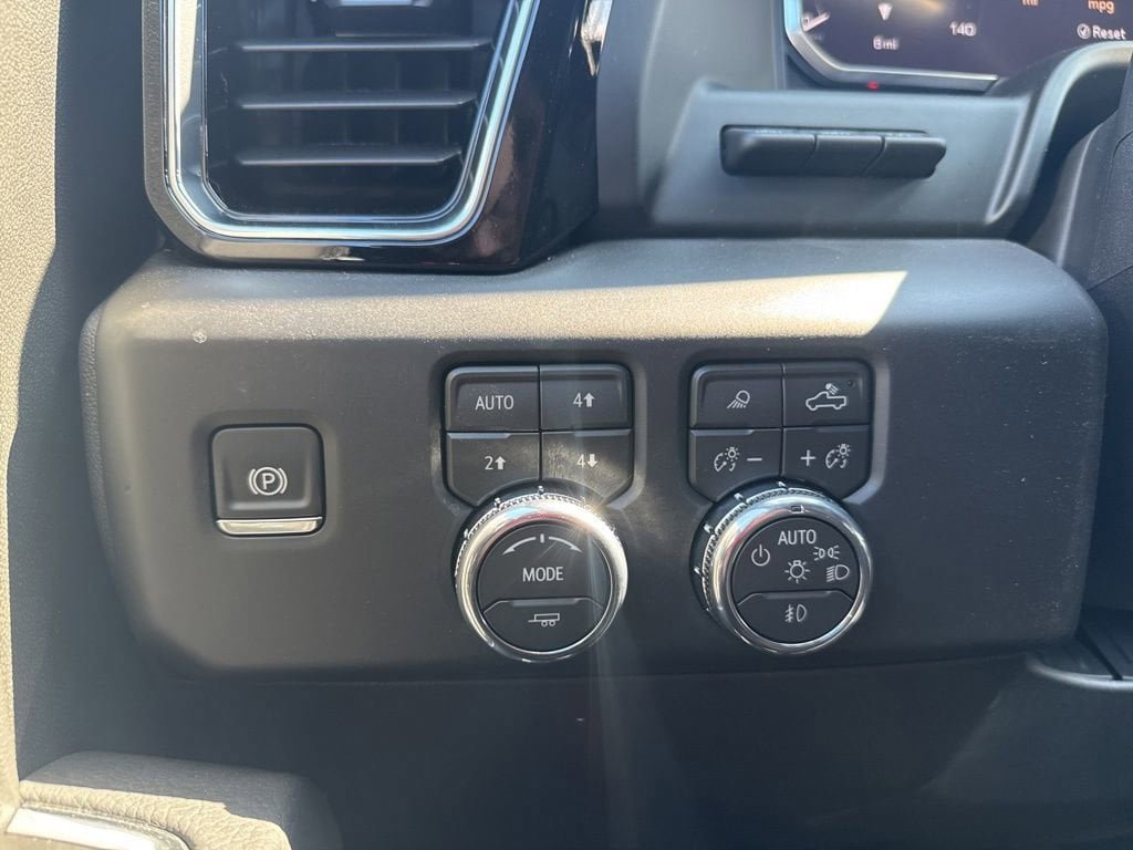 New 2026 GMC Sierra 1500 Denali w/ Denali Reserve Package AWD/4WD image 27