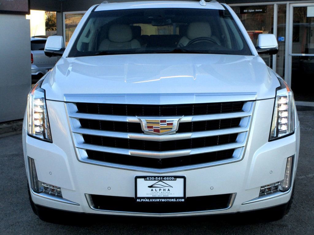 Used 2017 Cadillac Escalade ESV Luxury image 6