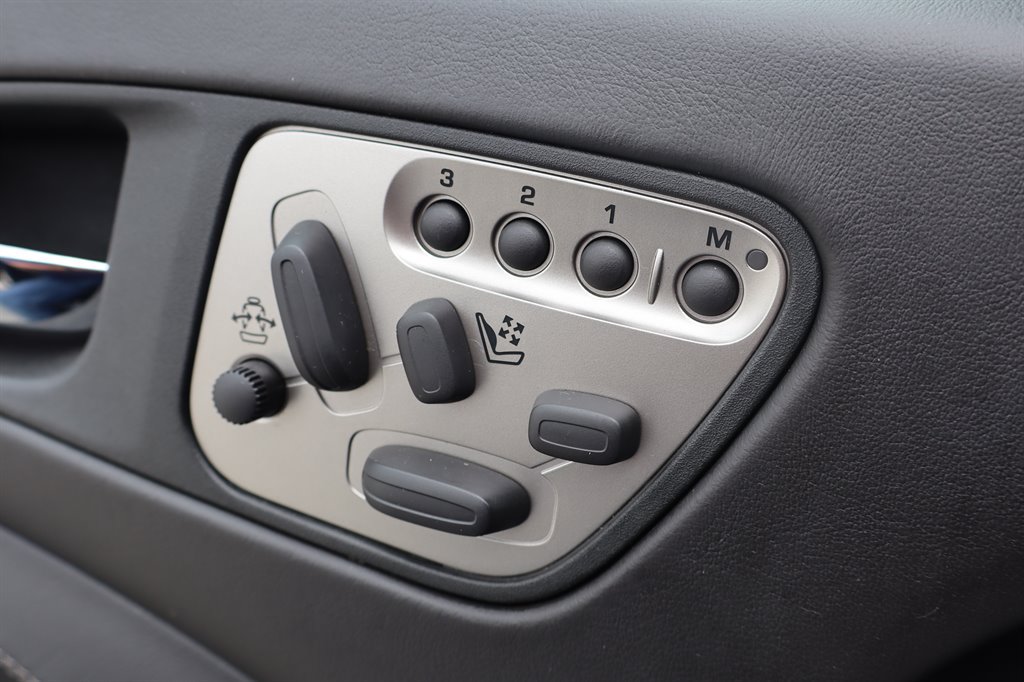 Used 2007 Jaguar XK Coupe RWD image 34