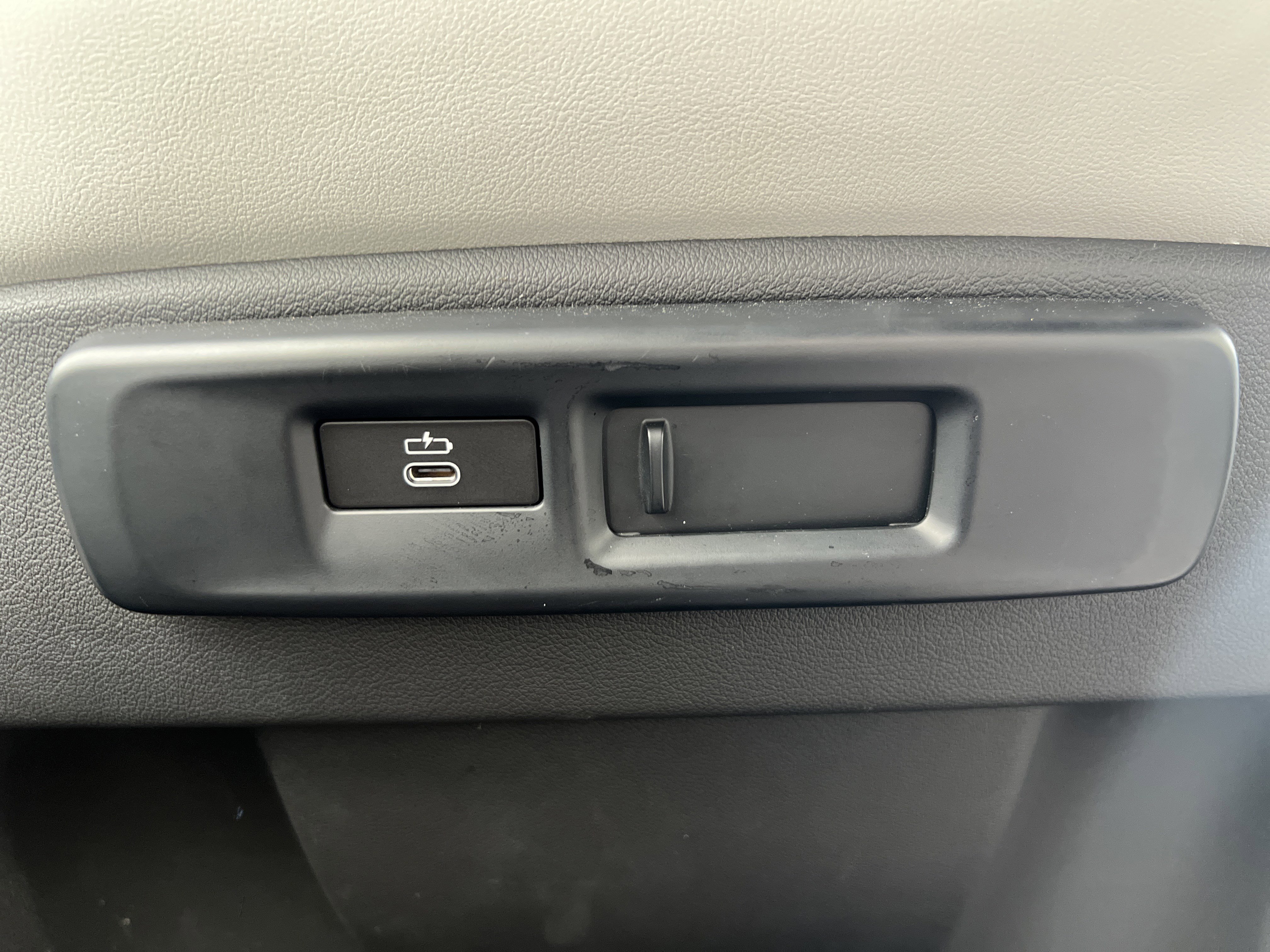 Used 2023 BMW X5 xDrive40i w/ Premium Package AWD/4WD image 41