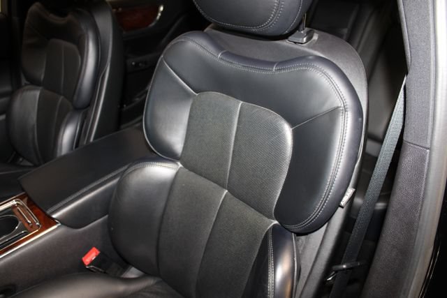 Used 2017 Lincoln Continental Select FWD image 9