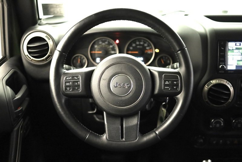 Used 2016 Jeep Wrangler Unlimited Sahara image 13