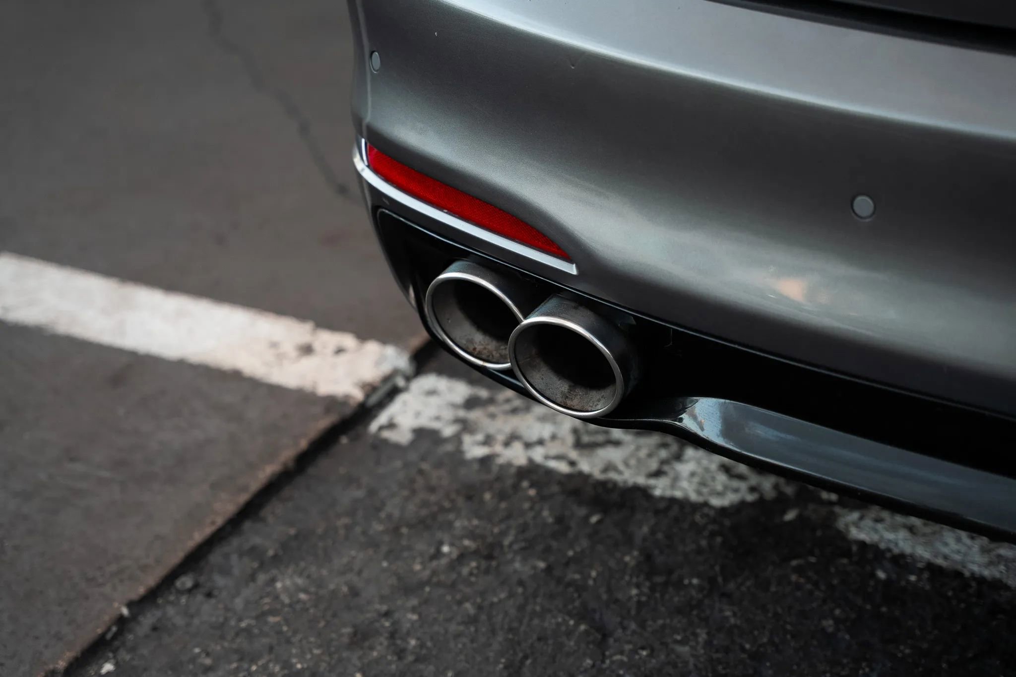 Used 2018 BMW ALPINA B7 xDrive w/ Luxury Rear Seating Package image 24