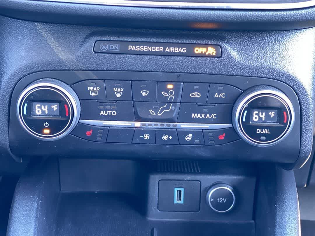 Used 2020 Ford Escape Titanium AWD/4WD image 21