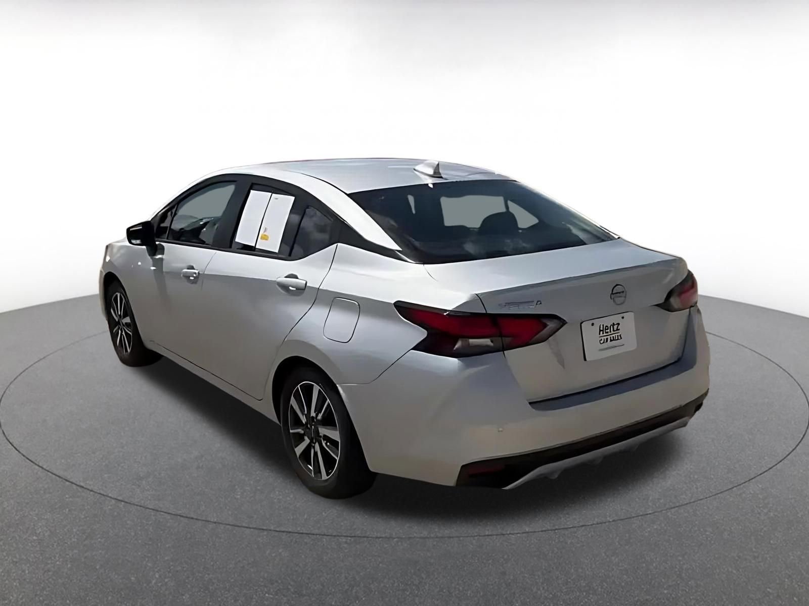 Used 2025 Nissan Versa SV FWD image 11