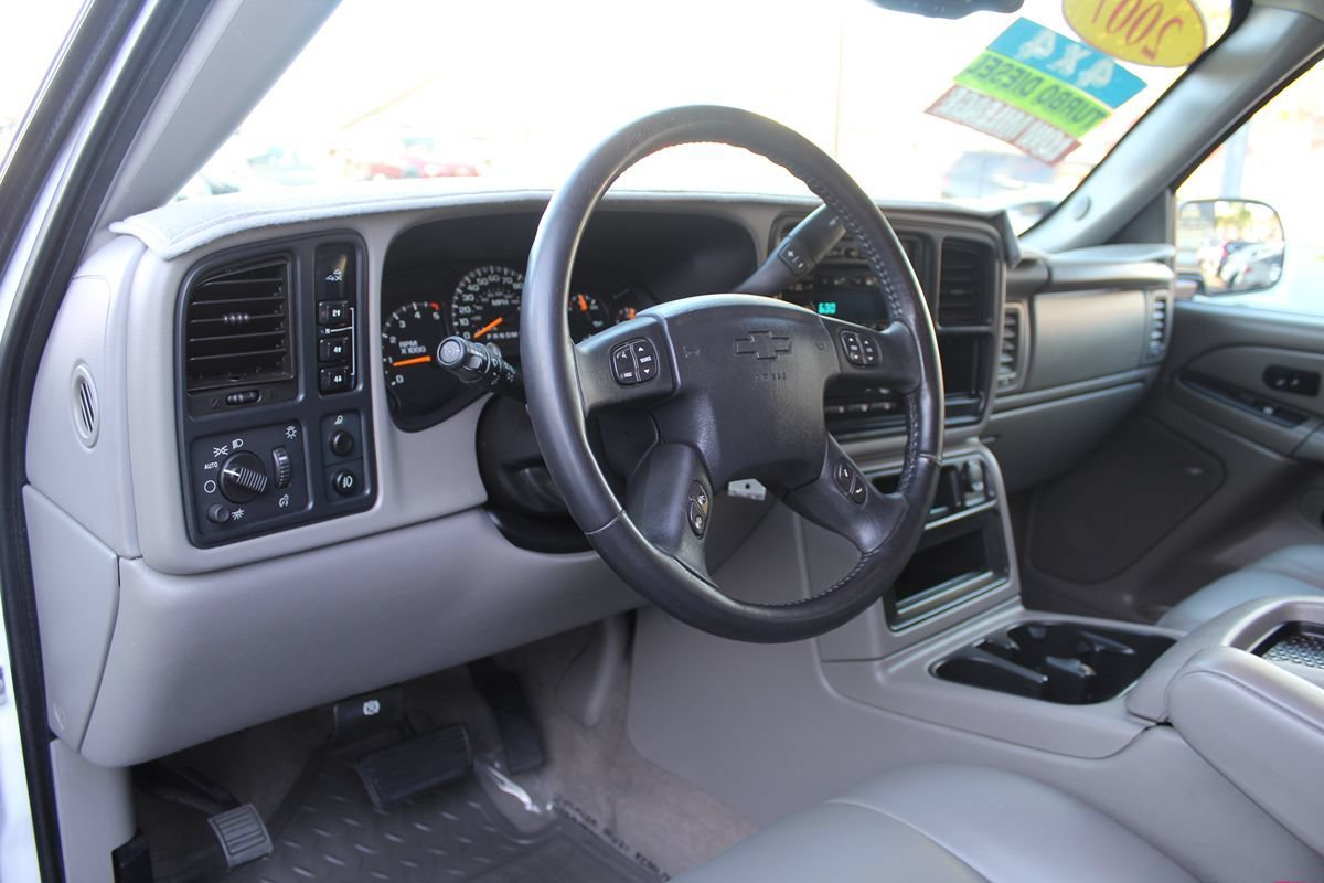 Used 2007 Chevrolet Silverado 2500 LT w/ Heavy-Duty Power Package AWD/4WD image 25