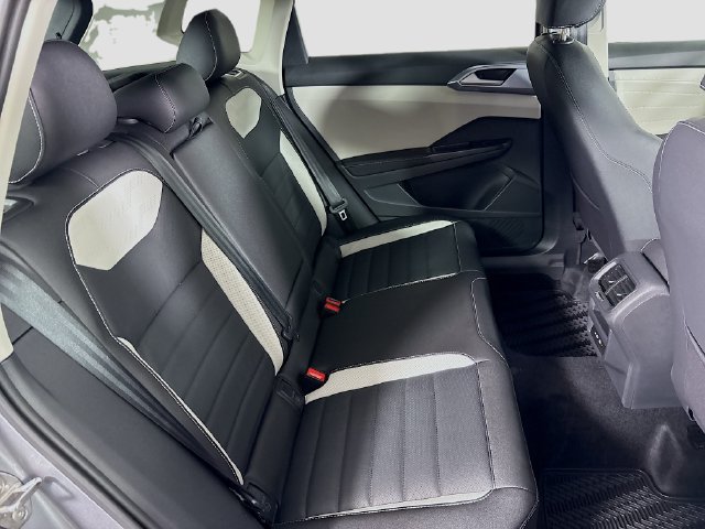 New 2026 Volkswagen Taos SEL AWD/4WD image 30