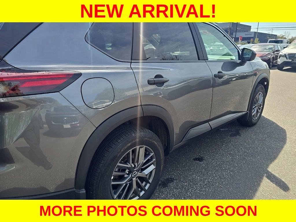 Used 2025 Nissan Rogue S AWD/4WD image 8