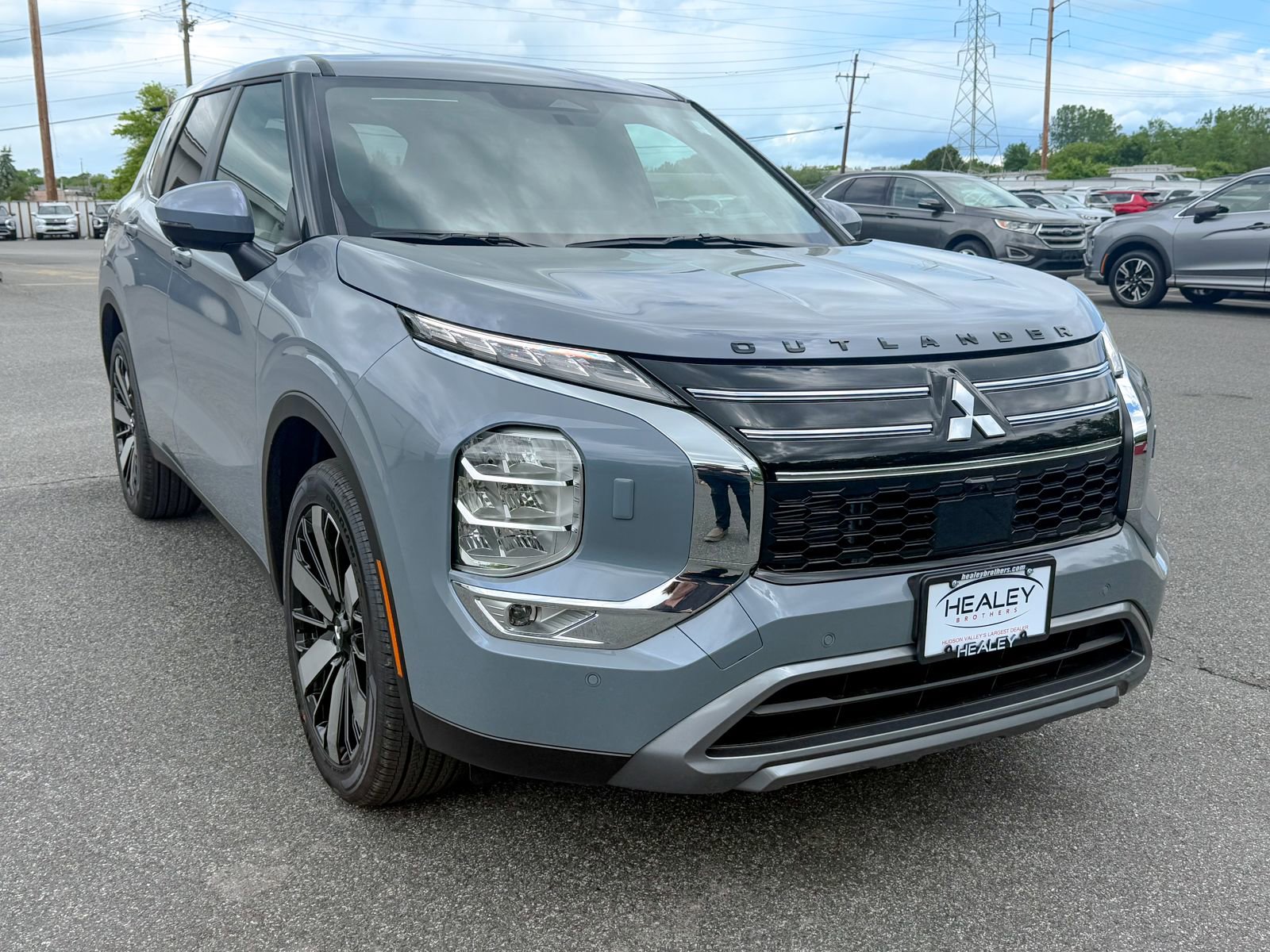 New 2026 Mitsubishi Outlander AWD image 1