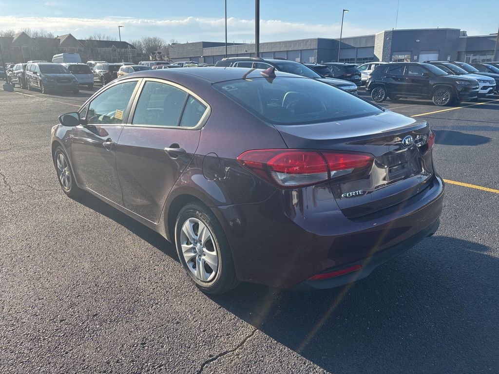 Used 2017 Kia Forte LX image 7