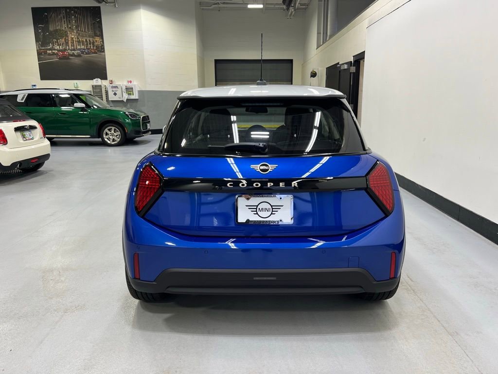 Certified 2025 MINI Cooper 2-Door Hardtop image 6
