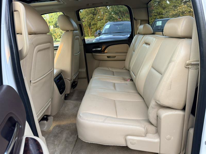 Used 2013 GMC Sierra 3500 Denali AWD/4WD image 18